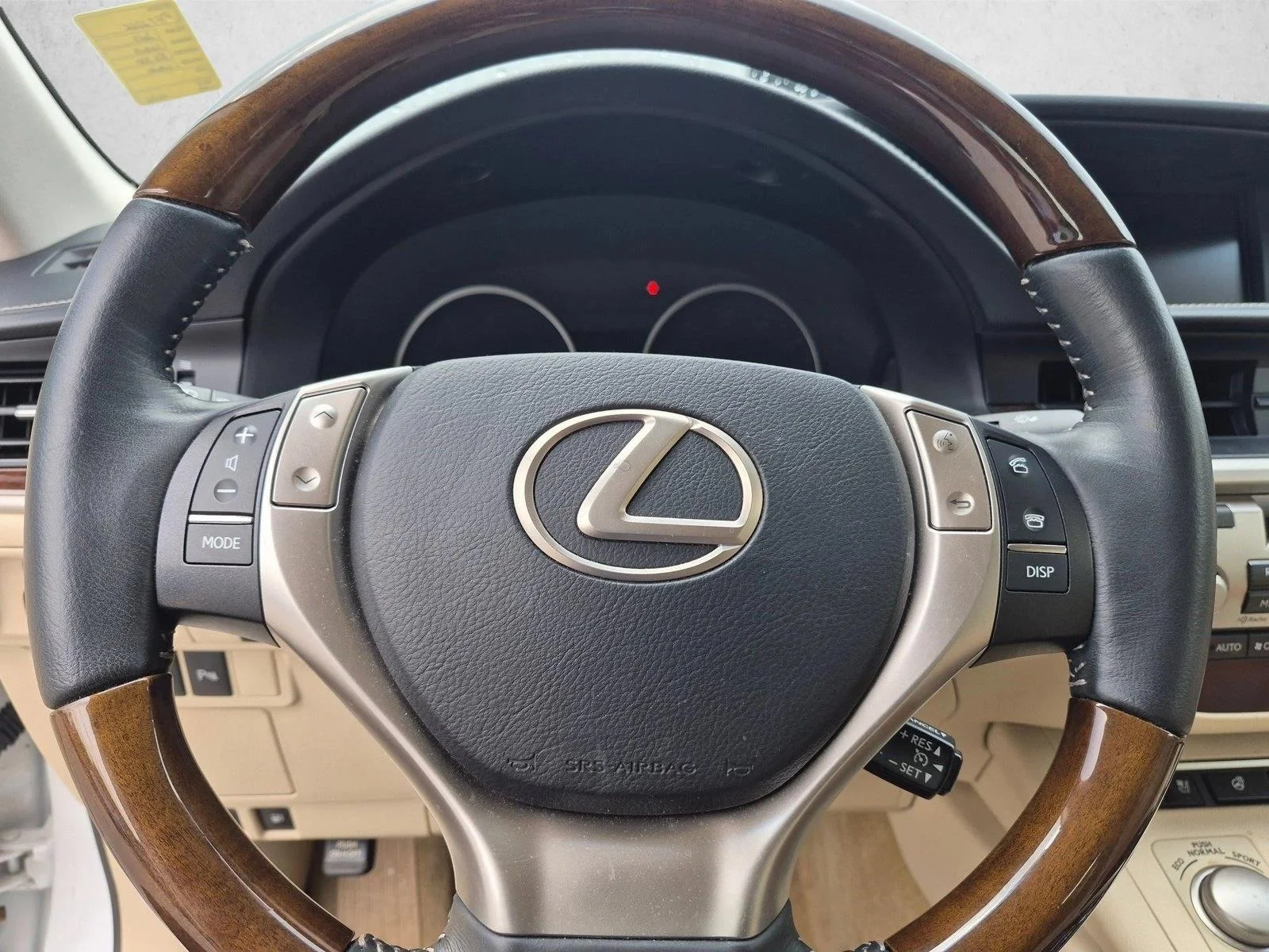 Used 2015 Starfire Pearl Lexus  image 13