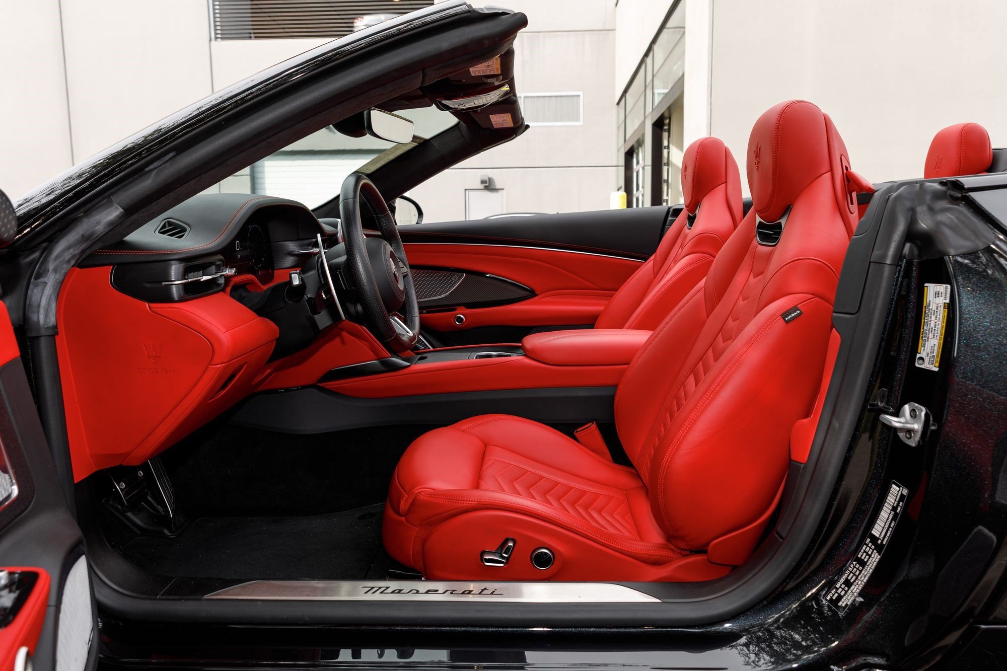 Used 2024 Nero Assoluto Maserati Trofeo image 24