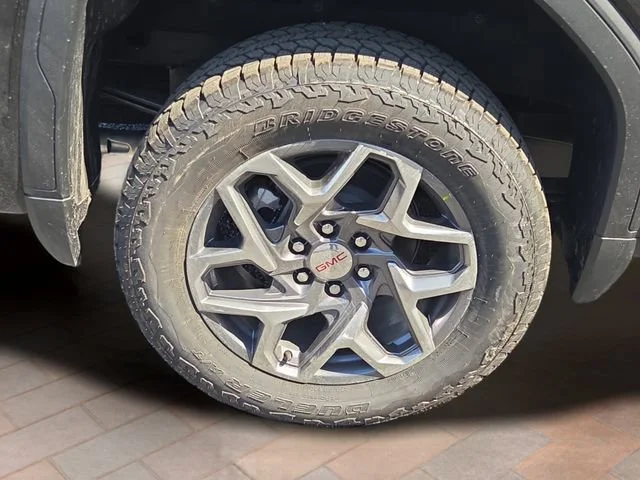 2026 GMC Sierra 1500 SLT - Photo 20