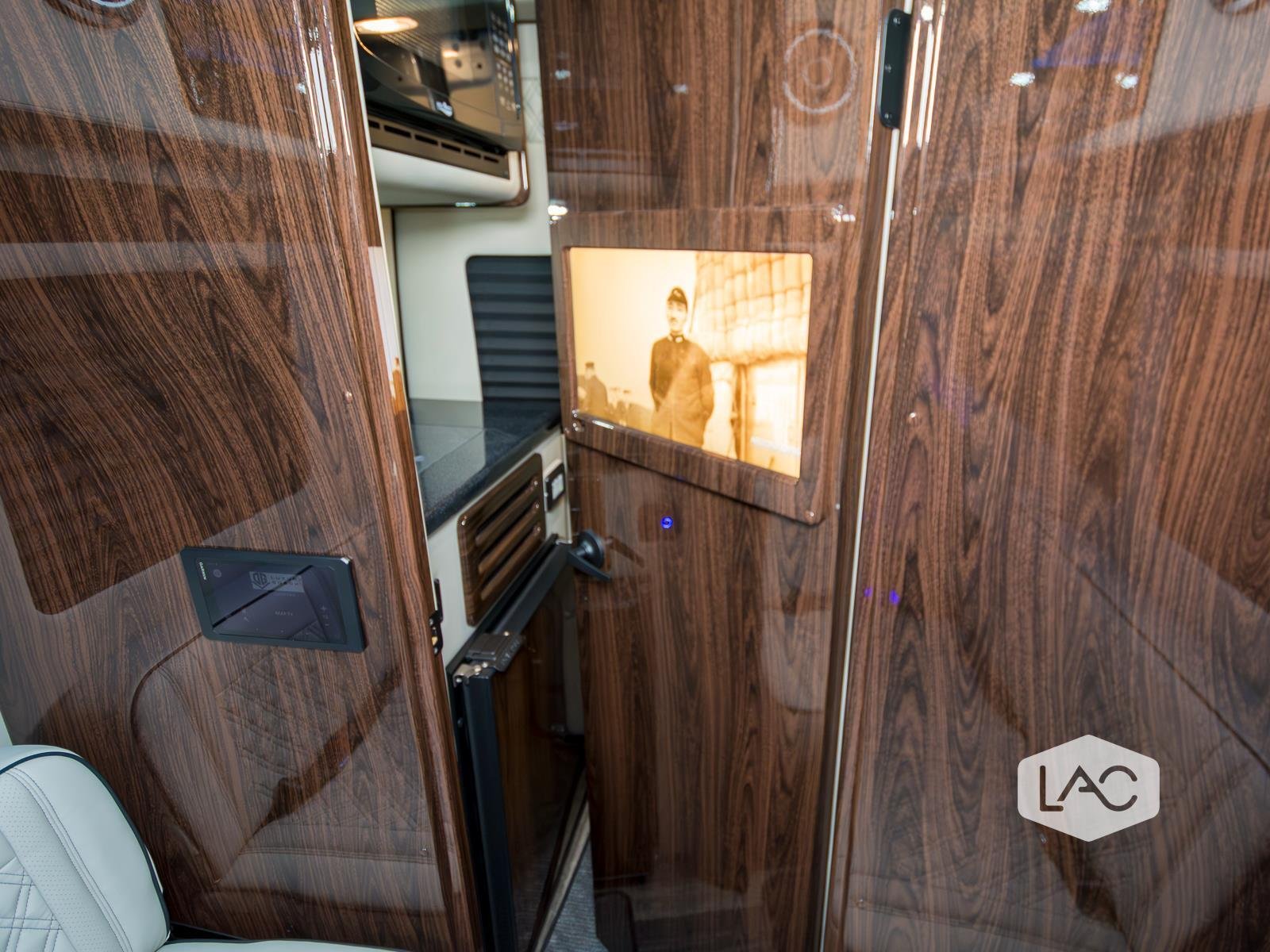 Used 2026 Hightech Silver OGV LUXURY COACH 8OBA AWD w/ 1.1 ADV Pkg EXT WTY image 15