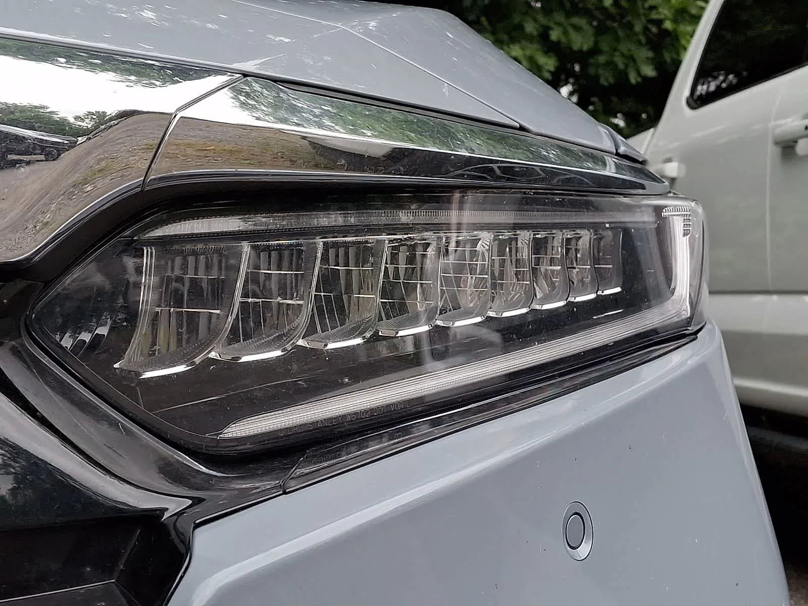 Used 2022 Sonic Gray Pearl Honda Touring image 4