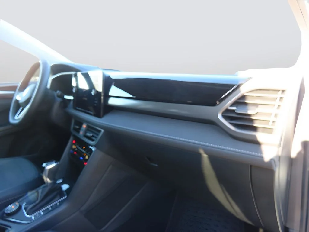 2025 Volkswagen Taos SE Black - Photo 13