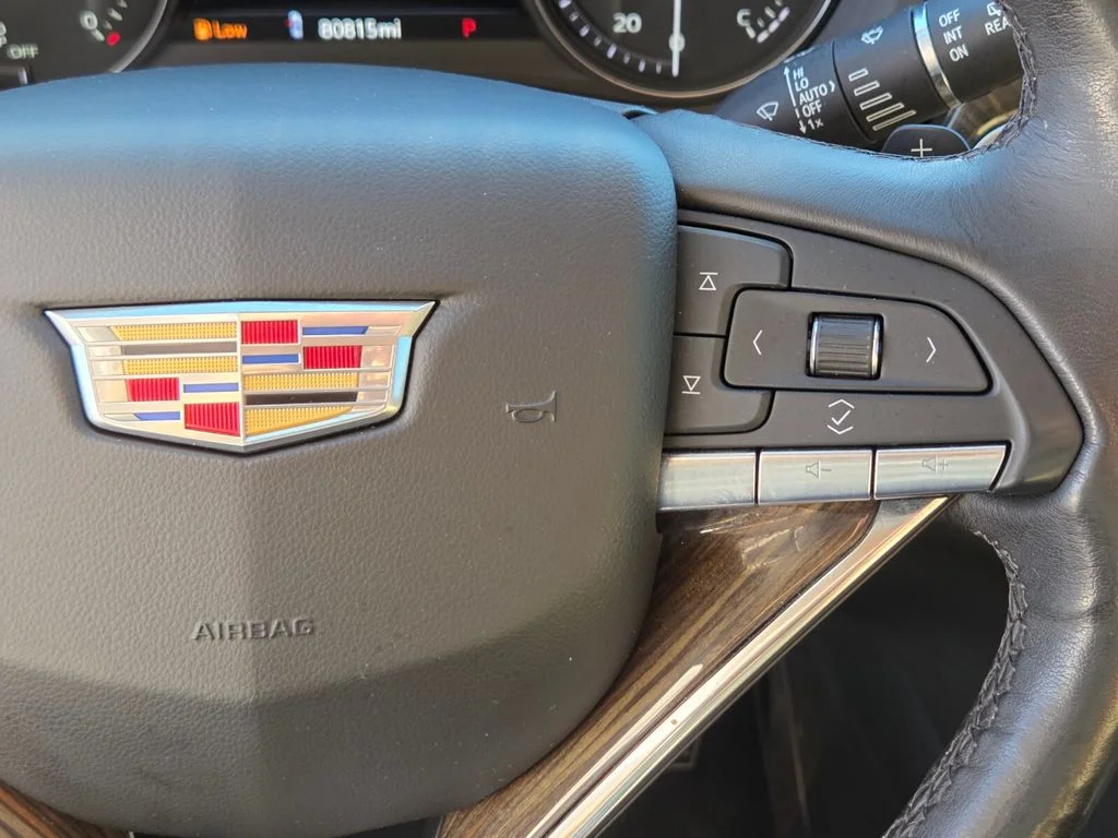 Used 2020 White Cadillac Premium Luxury image 29