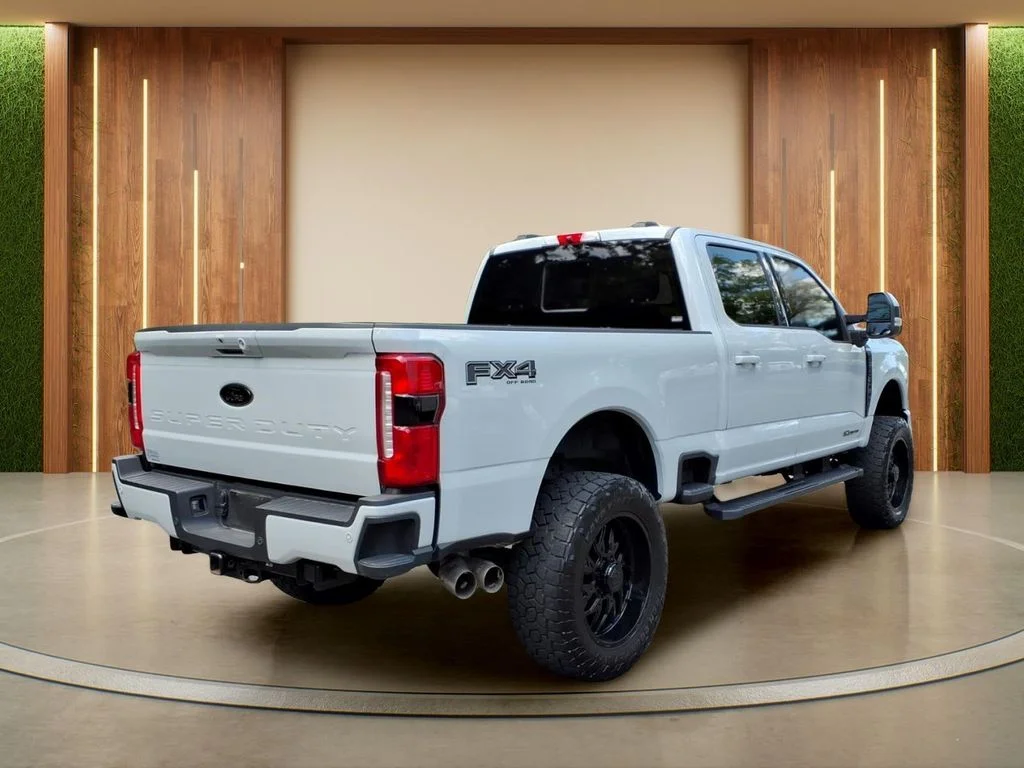 Used 2025 White Ford Lariat image 34