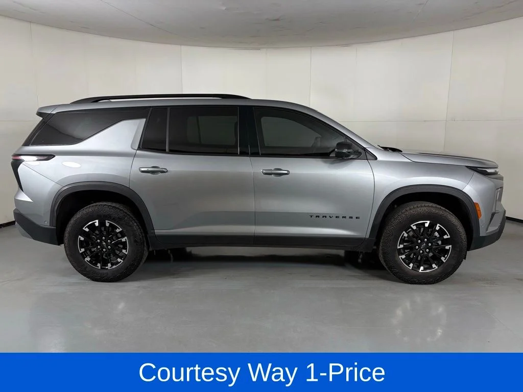 Used 2024 Gray Chevrolet Z71 image 12