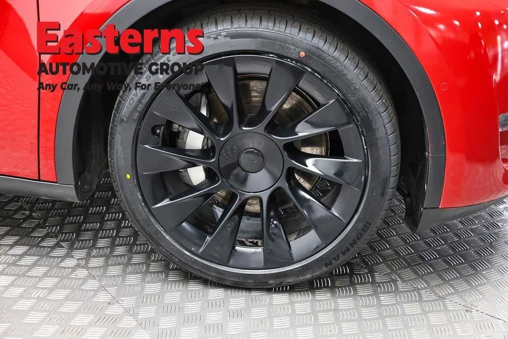 Used 2021 Red Tesla Long Range image 29