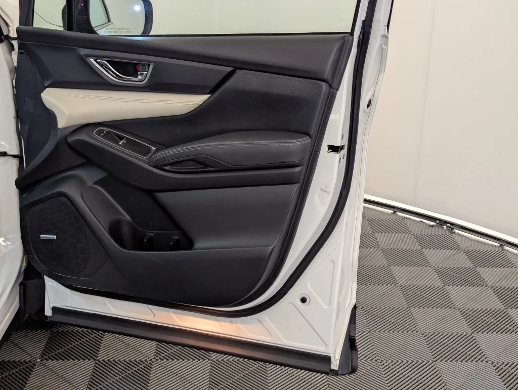 Used 2020 White Subaru Limited image 35