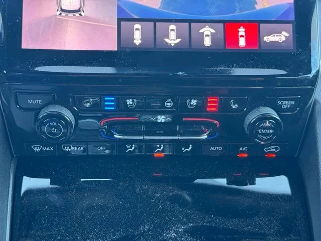 Used 2024 Black Jeep Limited image 31