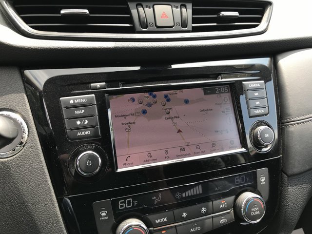 Used 2019 Magnetic Black Pearl Nissan SL image 18