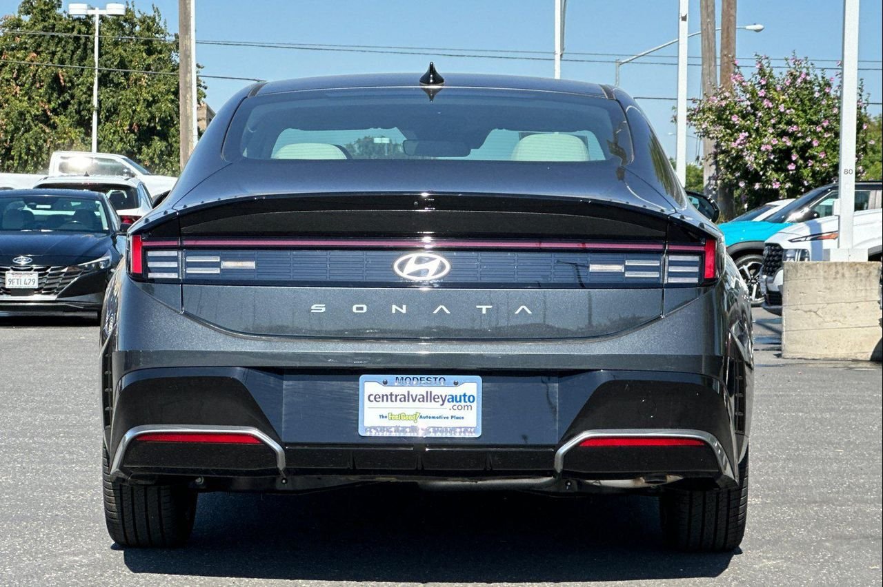 New 2026 Portofino Gray Hyundai SEL Sport image 5