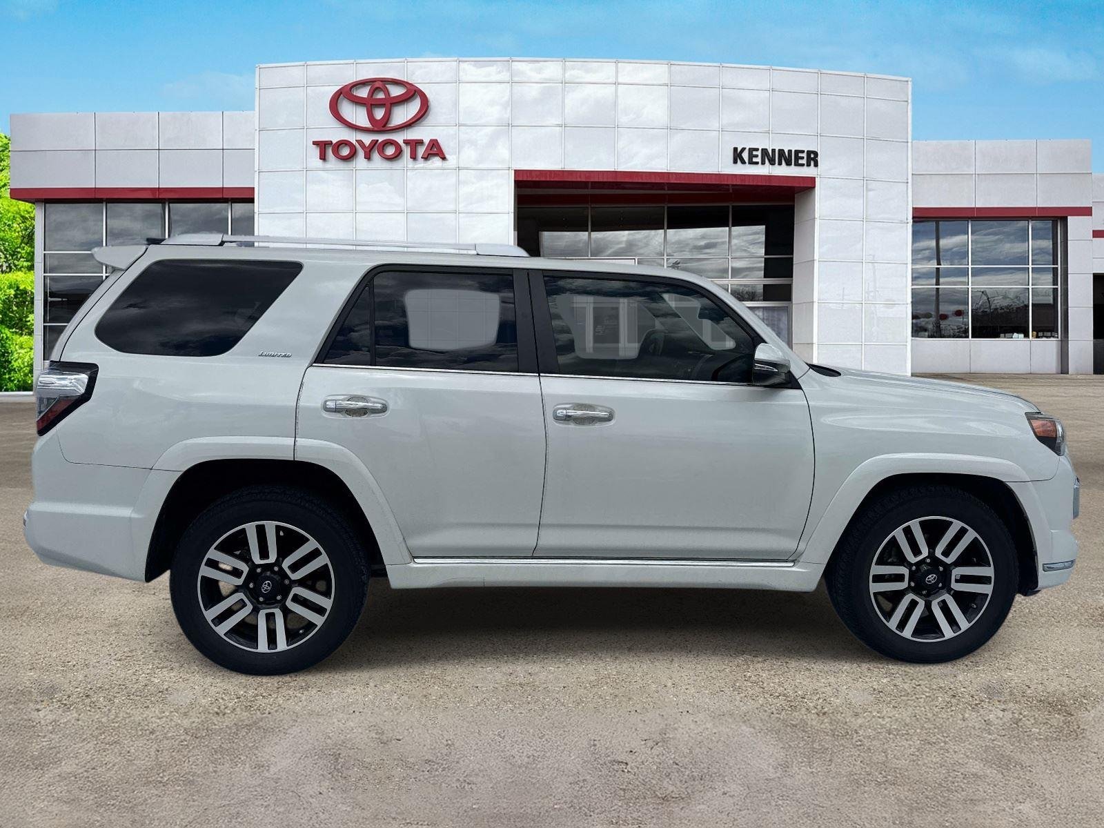 Used 2016 Blizzard Pearl Toyota Limited image 7