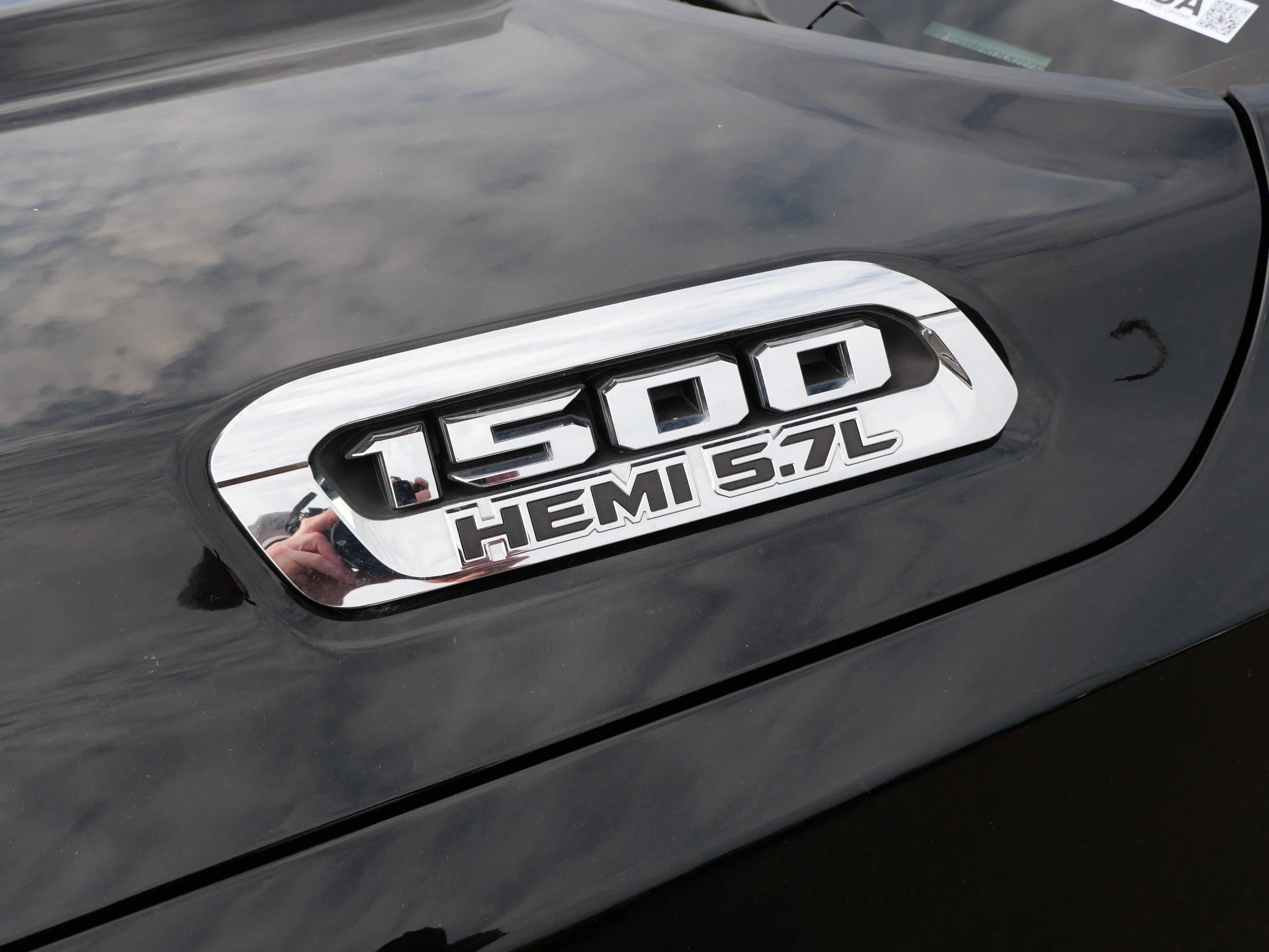 Used 2020 Diamond Black Crystal Pearlcoat Ram Limited image 17