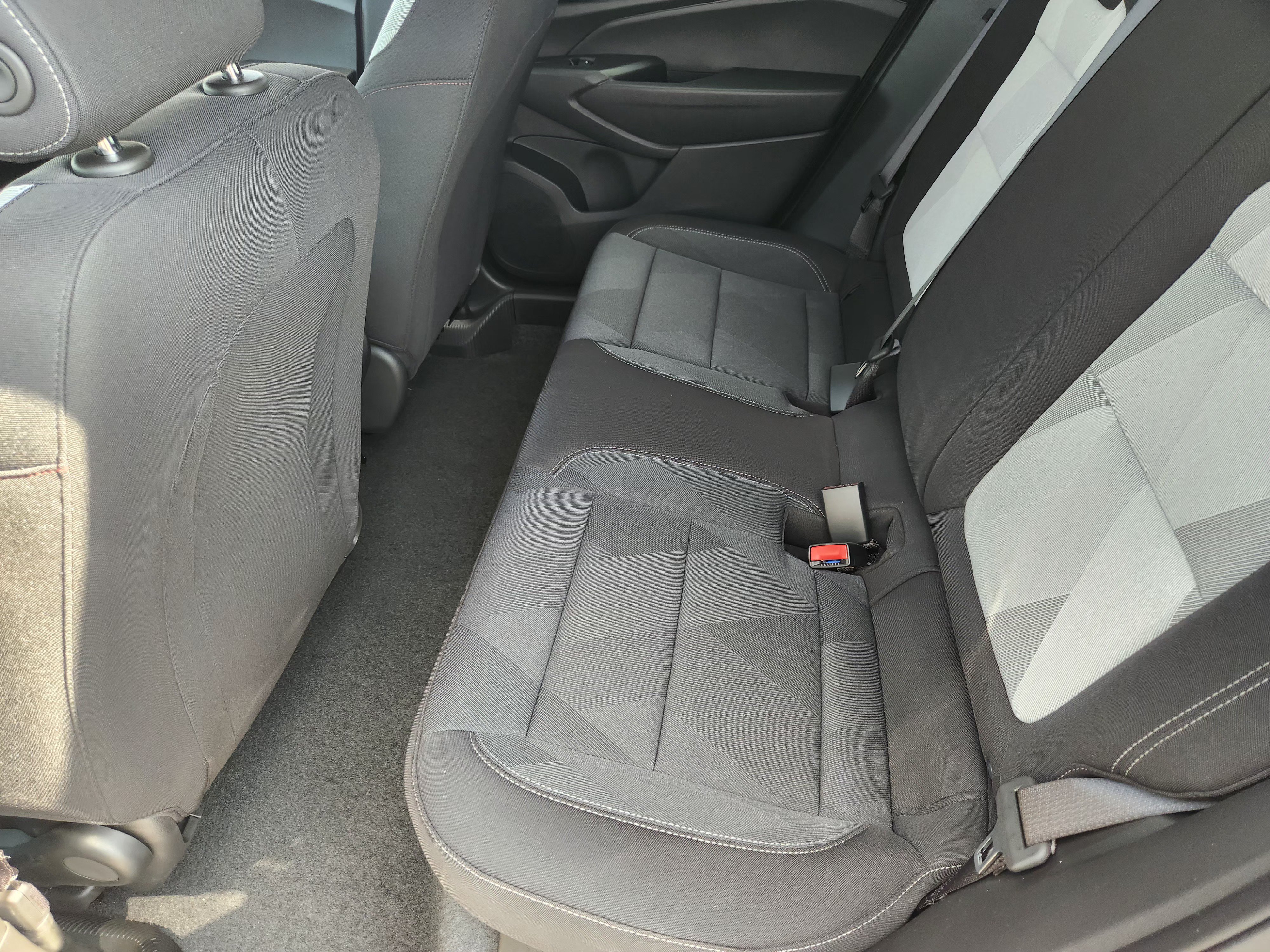 Used 2026 White Sands Chevrolet 1RS image 29