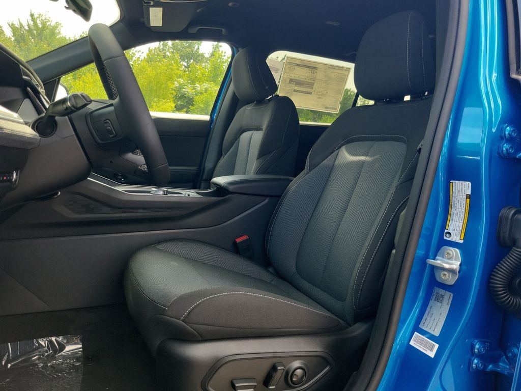 New 2026 Hydro Blue Pearl-Coat Exterior Paint Jeep Laredo image 21