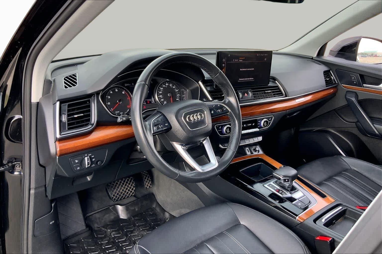 Used 2022 Mythos Black Metallic Audi S line Premium image 17