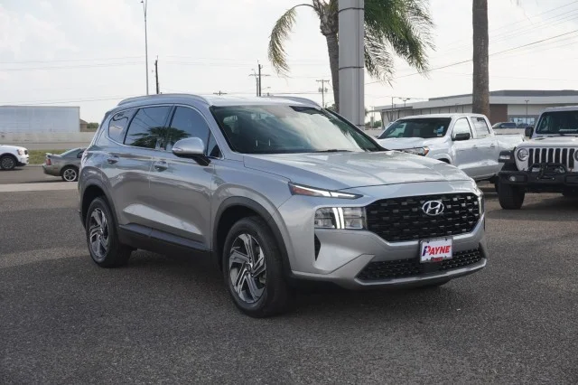 Used 2023  Hyundai SEL image 3
