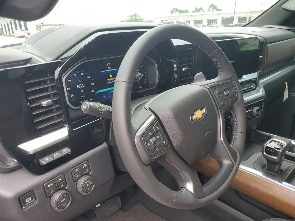 New 2026 Polar White Tricoat Chevrolet High Country image 16