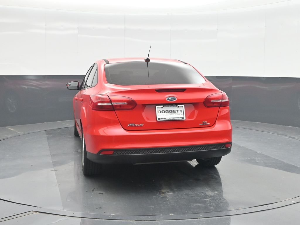 Used 2016 Red Ford SE image 15