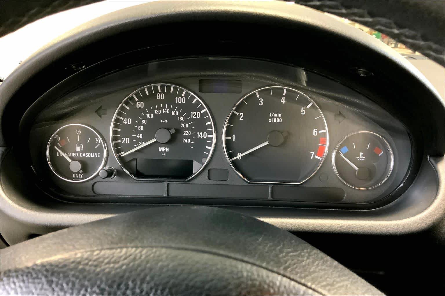 Used 2002 Topaz Blue Metallic BMW 2.5i image 24