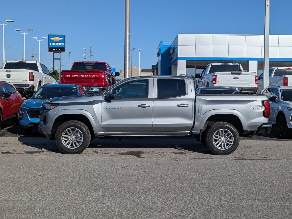 New 2026 Sterling Gray Metallic Chevrolet 4WD LT image 7