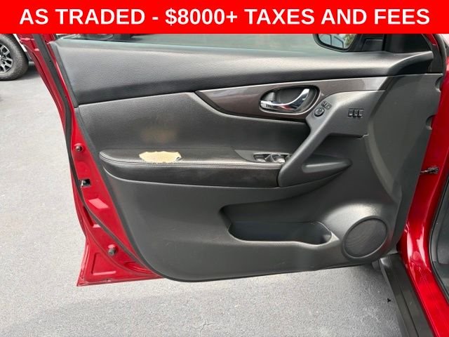 Used 2018 Red Nissan SV image 12