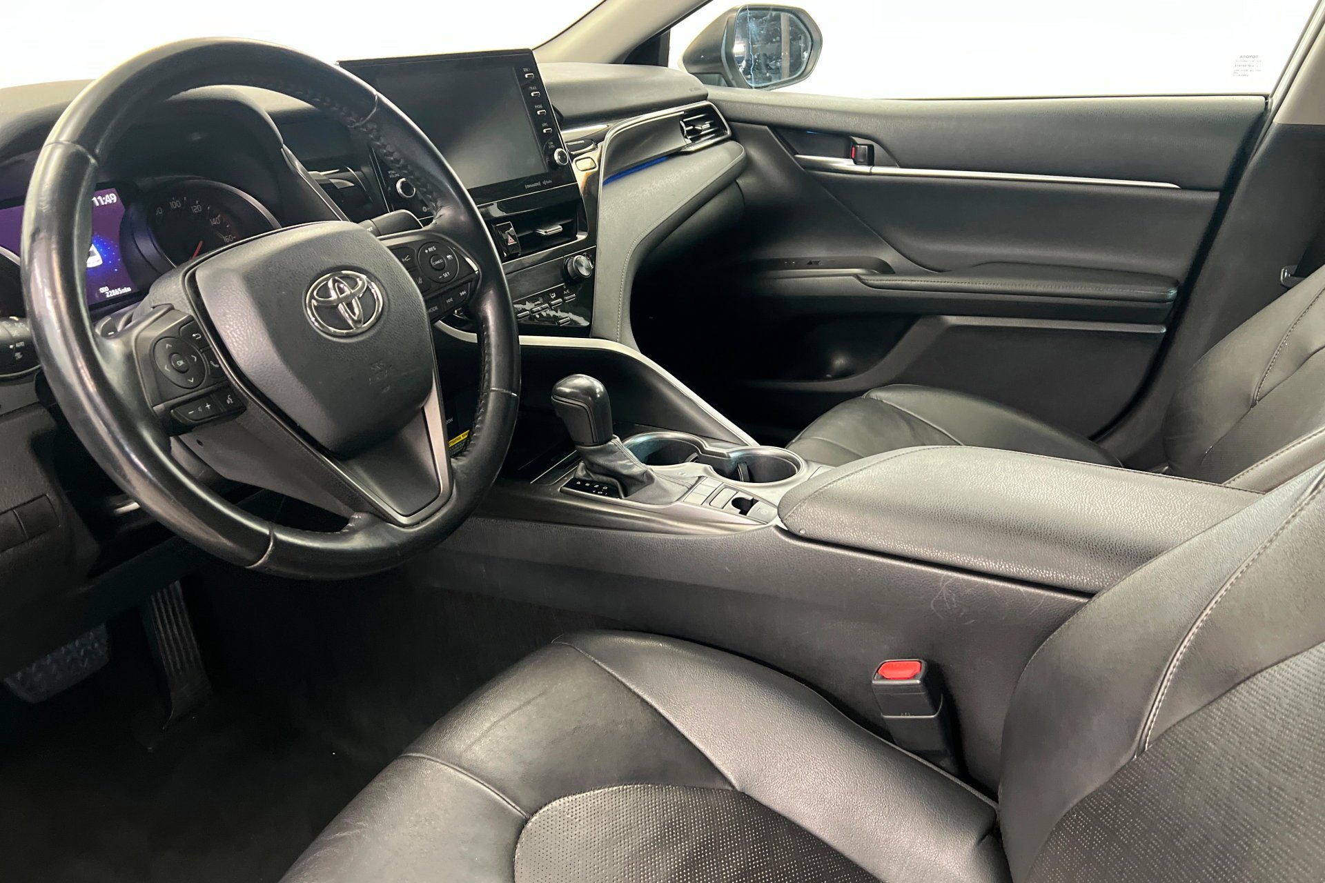 Used 2021  Toyota XSE image 16
