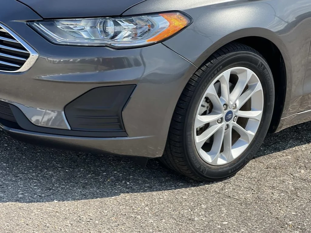 Used 2020 Gray Ford SE image 7
