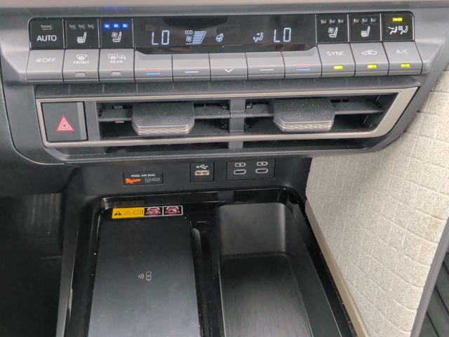 Certified Used 2025 Beige Toyota XLE image 26