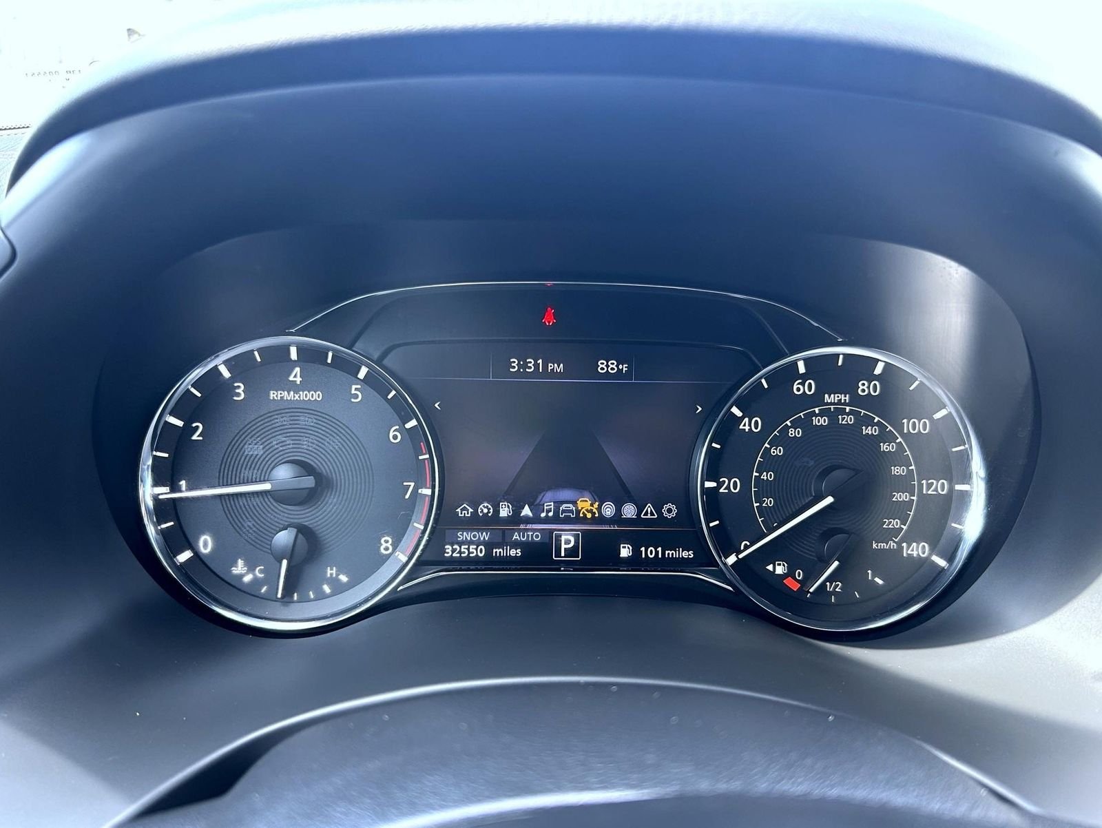 Used 2023 White INFINITI Sensory image 14