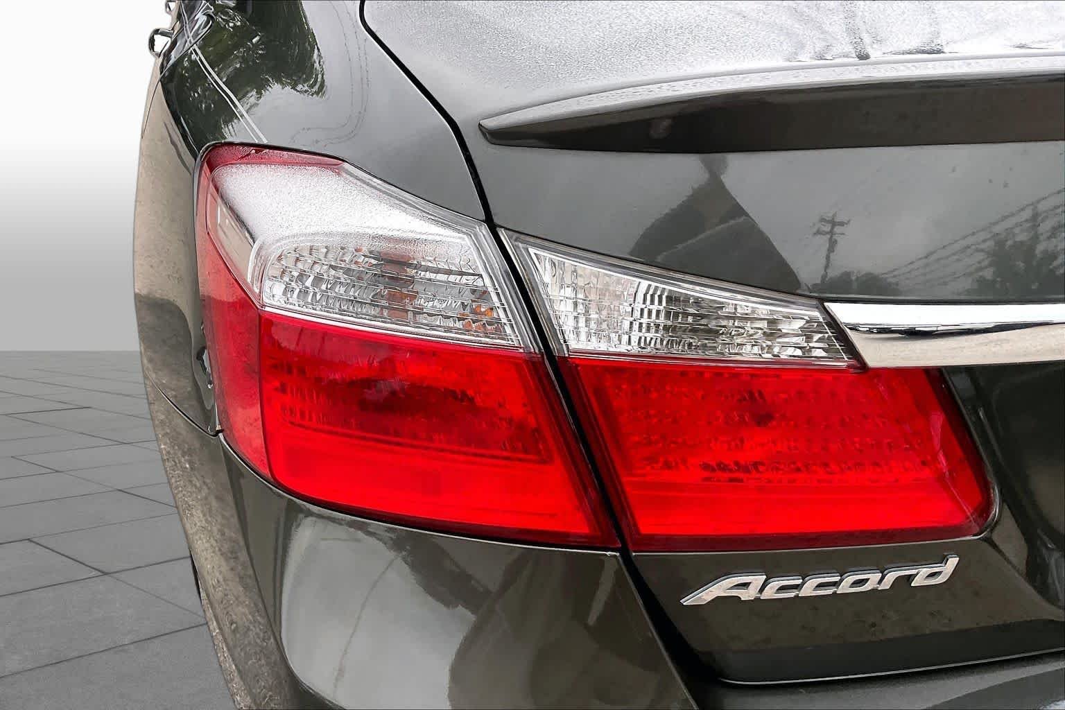 Used 2013 Hematite Metallic Honda Sport image 27