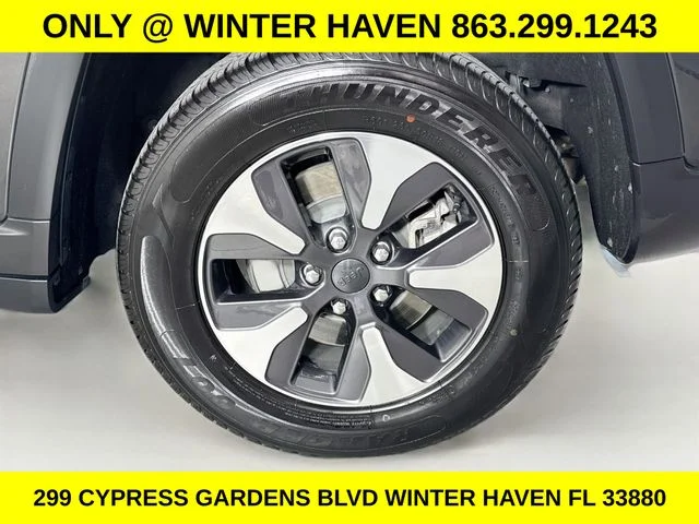 Used 2024  Jeep 4xe image 31