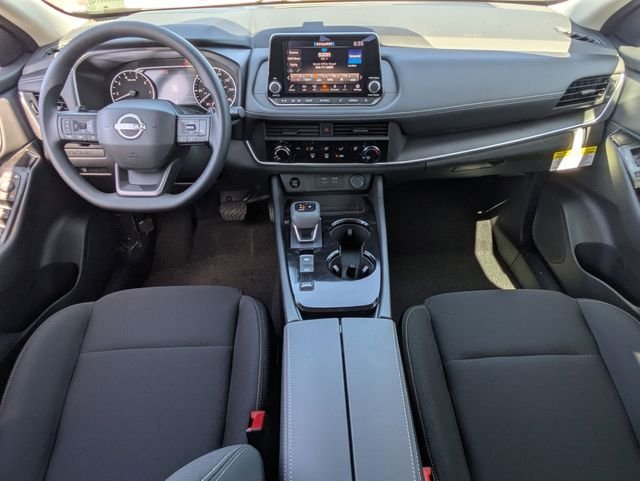 New 2026 Glacier White Nissan S image 7