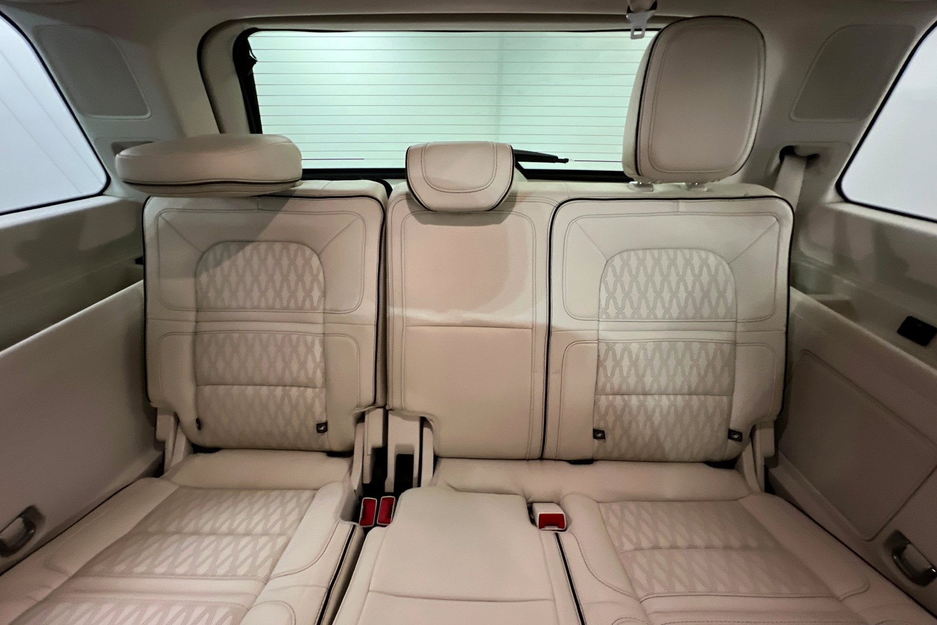 Used 2019 White Lincoln Black Label image 23