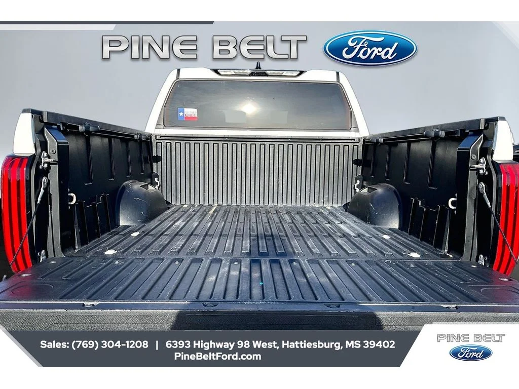 Used 2023 Ice Cap Toyota SR5 image 12