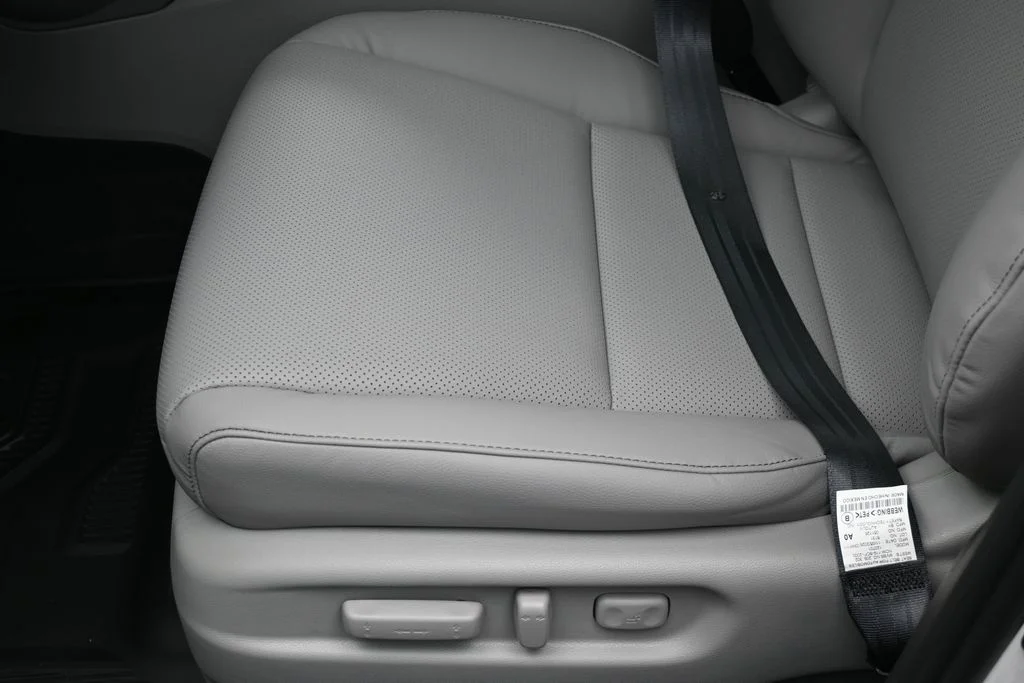 New 2026 Platinum White Pearl Honda RTL image 13