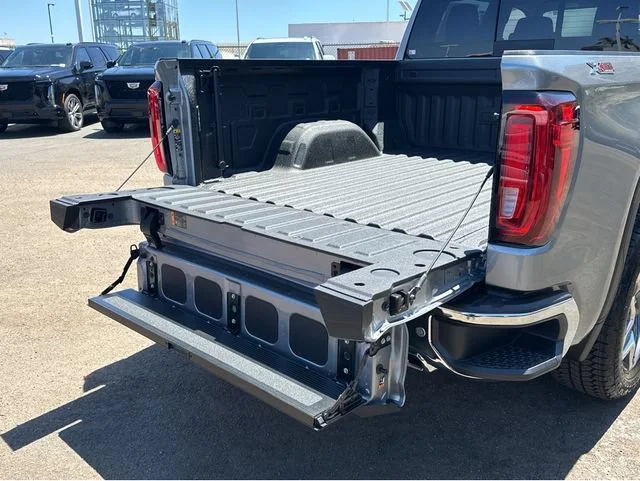 2026 GMC Sierra 1500 SLT - Photo 32