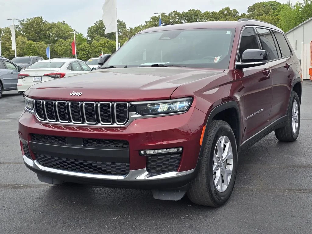 Used 2021 Red Jeep Limited 4x4 image 3