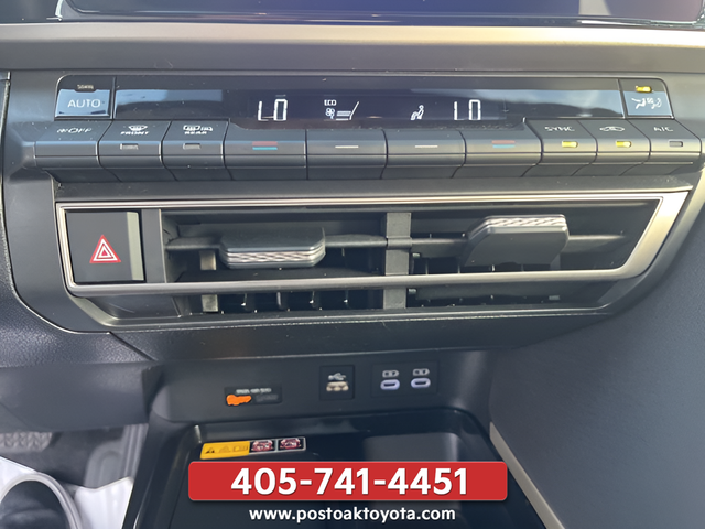 2025 Toyota Camry LE - Photo 18