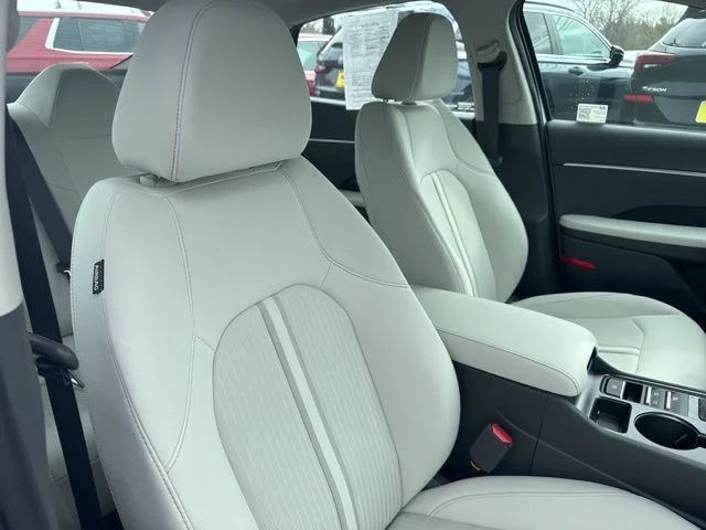 2025 Hyundai Sonata SE - Photo 10