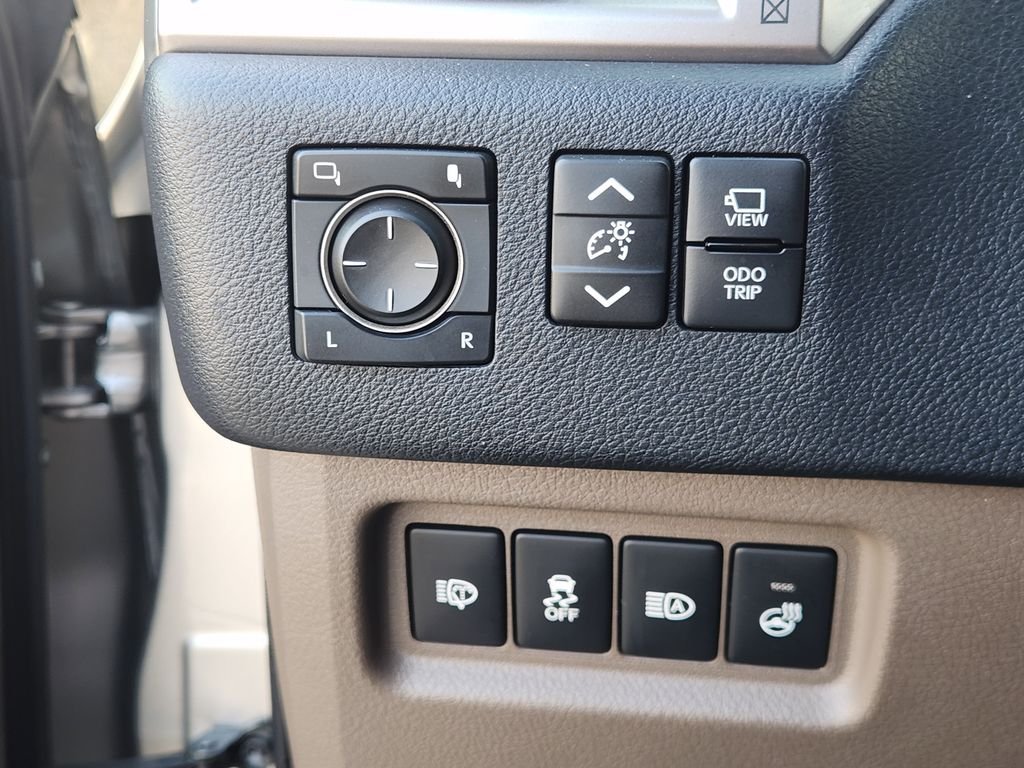 Certified Used 2023 SONIC TITANIUM Lexus 460 Luxury image 22