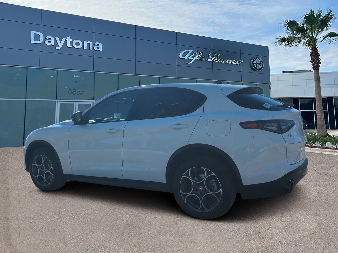 2025 Alfa Romeo Stelvio Base - Photo 5