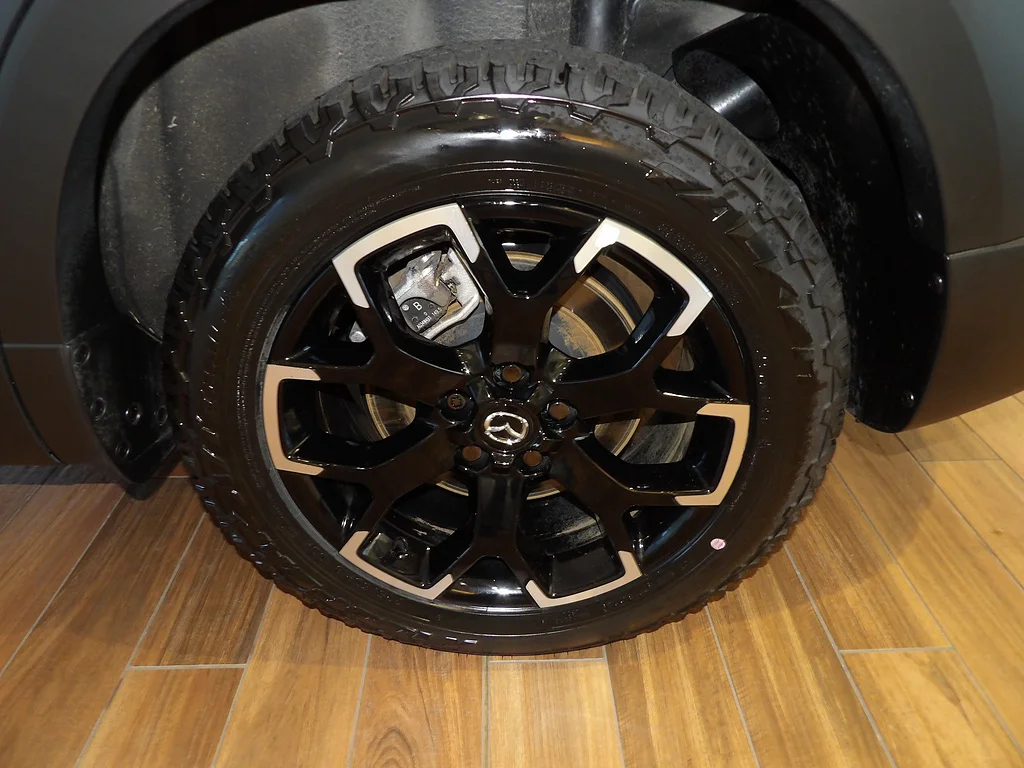 Certified Used 2025 Zircon Sand Metallic Mazda 2.5 Turbo Meridian Edition image 9