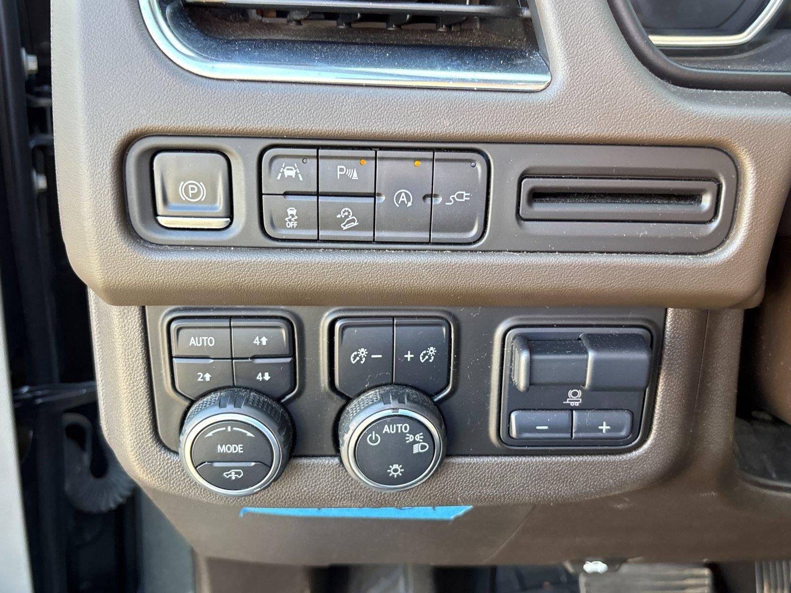 Used 2021 Shadow Gray Metallic Chevrolet Z71 image 16