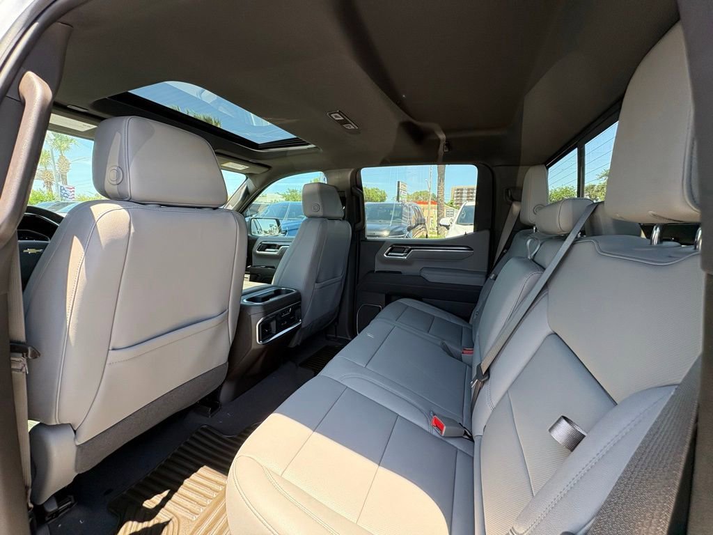 2026 Chevrolet Silverado 1500 LTZ - Photo 15
