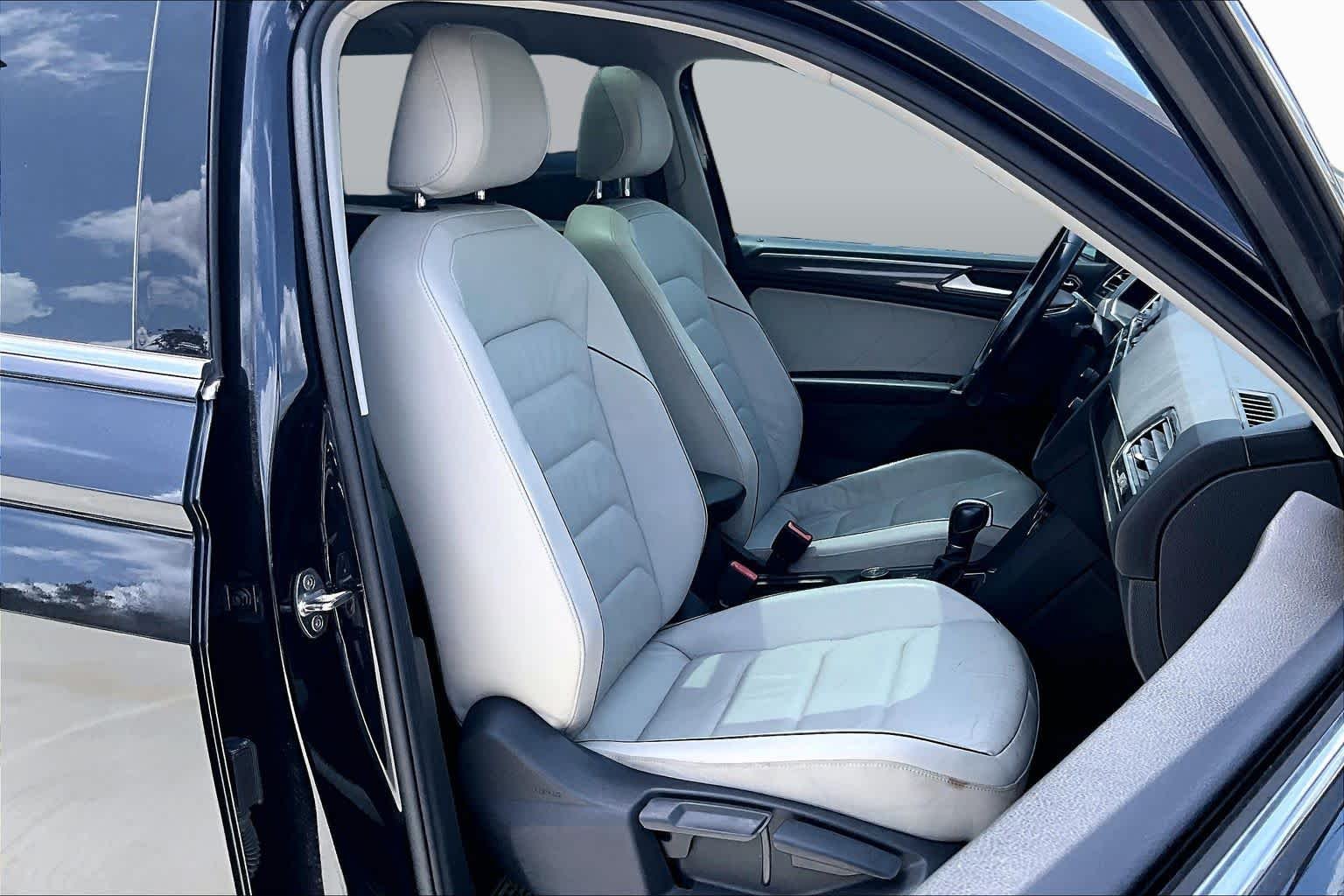 Pre-Owned 2018 Volkswagen Tiguan SEL Premium