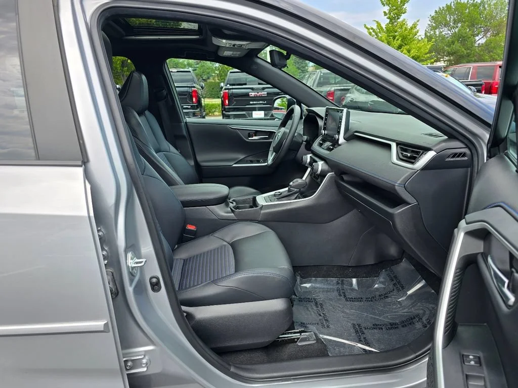 2021 Toyota RAV4 XSE - Photo 29