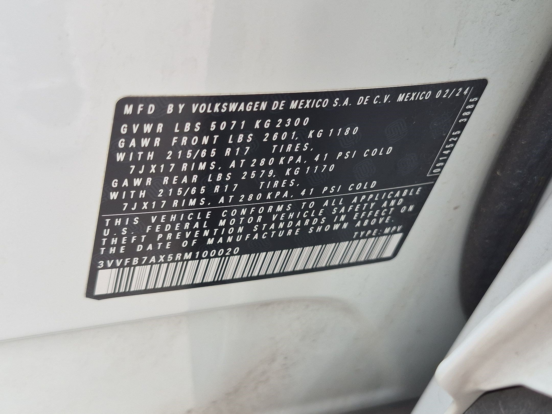 Certified Used 2024 Pure White Volkswagen S image 34
