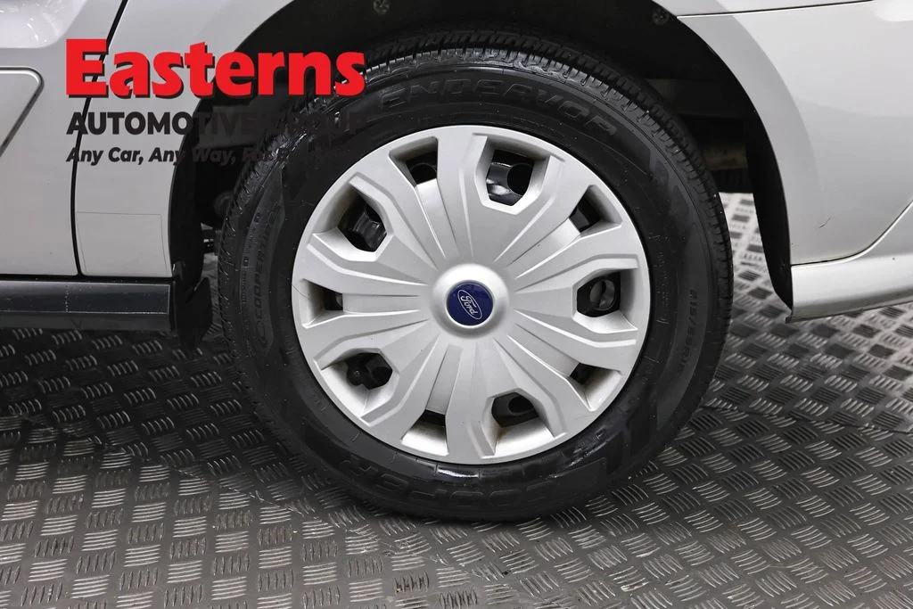 Used 2022 Silver Ford XLT image 32