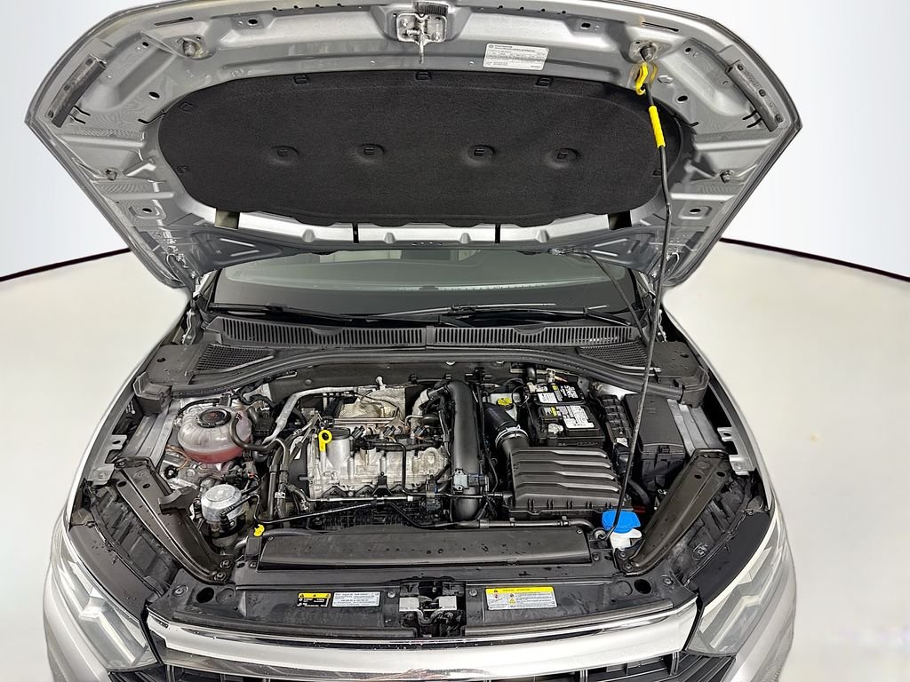 Used 2021 Silver Volkswagen R-Line image 31