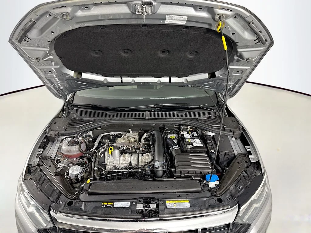 Used 2021 Pyrite Silver Metallic Volkswagen R-Line image 31